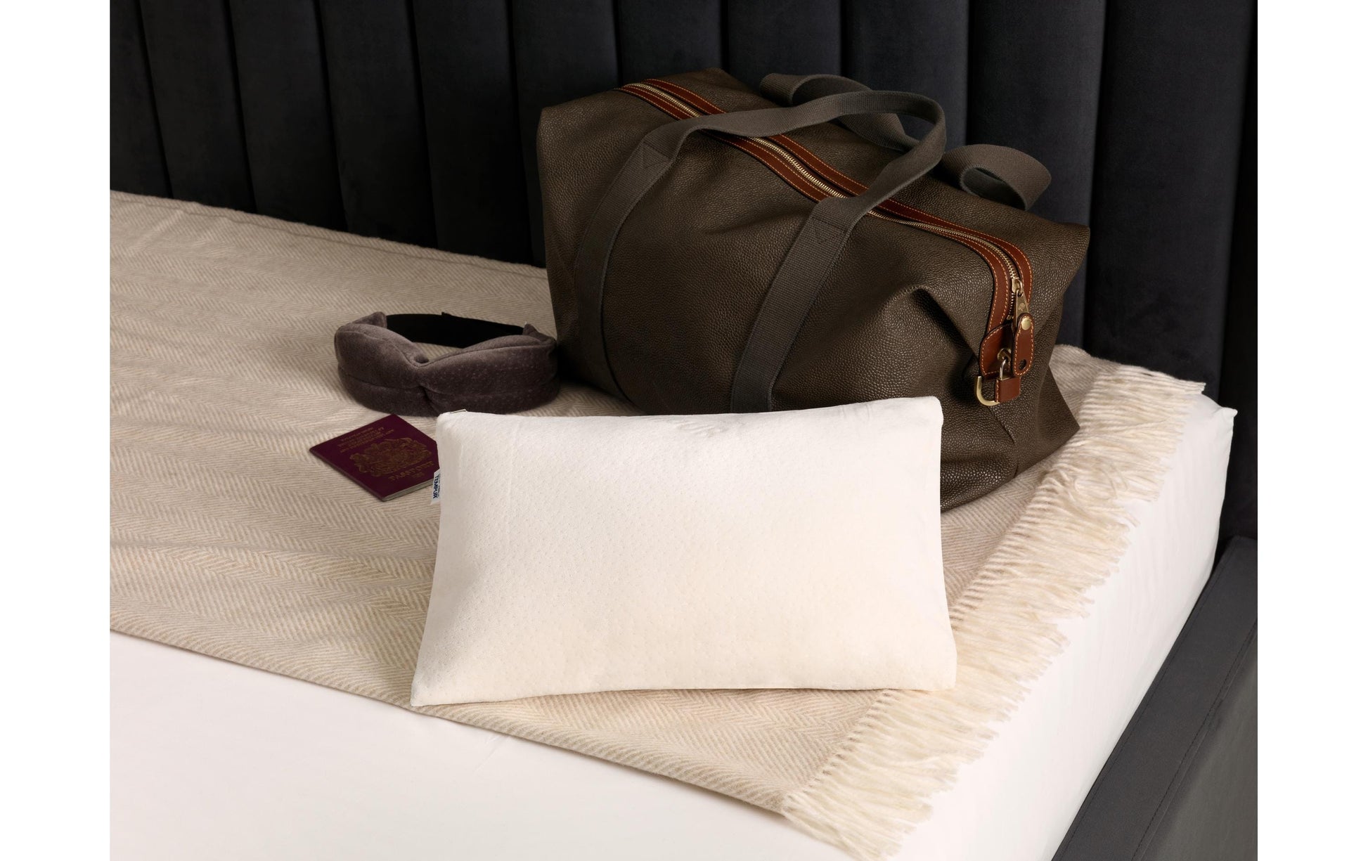TEMPUR Reisekissen Comfort – 40 × 26 cm, abnehmbarer Bezug, waschbar bei 60 °C – beige – Velour