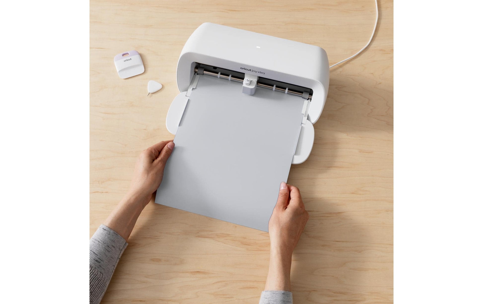 Cricut Vinylfolie matt-metallic, selbstklebend – Silber – 24,1 × 91,4 cm – für JOY Xtra Schneideplotter