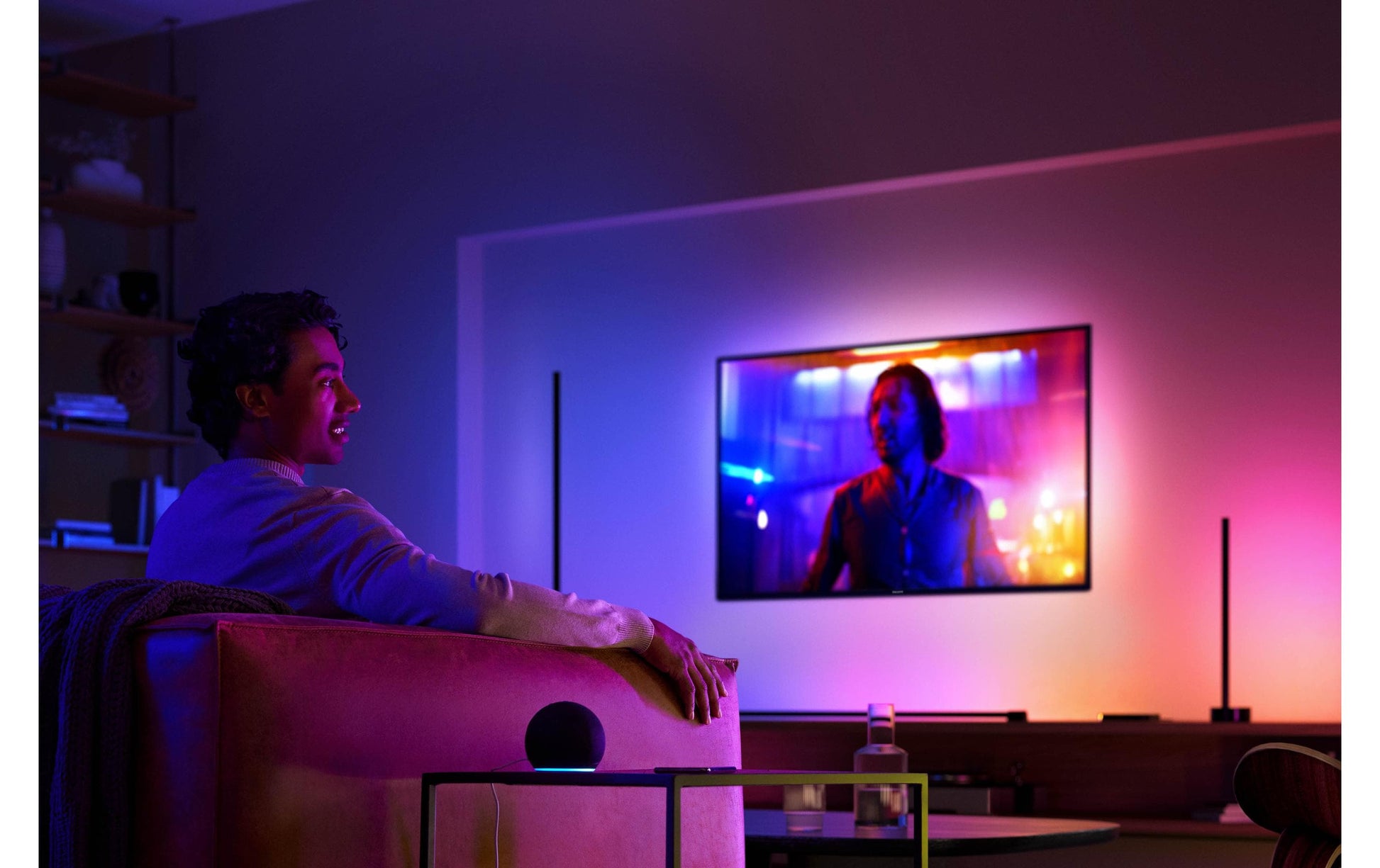 Philips by Signify Philips Hue LED-Strip 1 m – RGB+CCT, 2000–6500 K, Bluetooth/Zigbee – für Philips Hue – IP20 – 1 Stk.