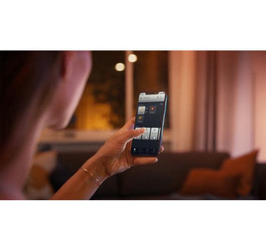 Philips by Signify Philips Hue Smart-Leuchtmittel E27 Weiss – 1055 lm, 2700 K, App-Steuerung, dimmbar – 3er-Pack