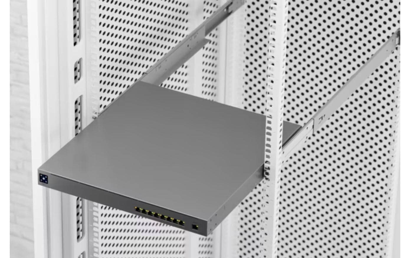 Ubiquiti Mission Critical – Managed Switch – 9×GbE, PoE++ 120 W, 1U