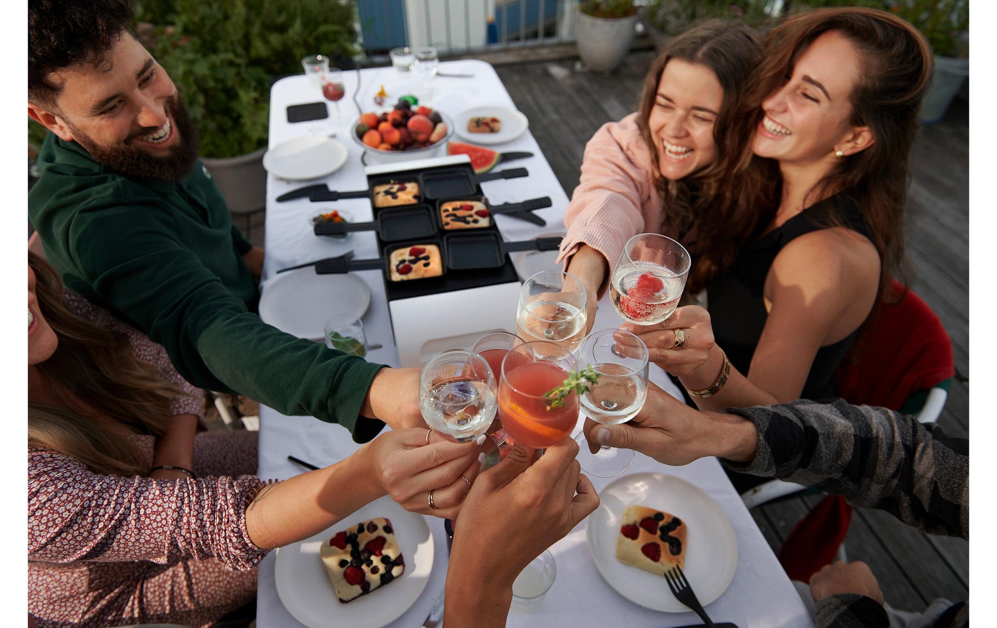Stöckli Raclette-Grill for8 PizzaGrill – 8 Personen, 1450 W, Aluguss-Grillplatte, Antihaftbeschichtung – schwarz