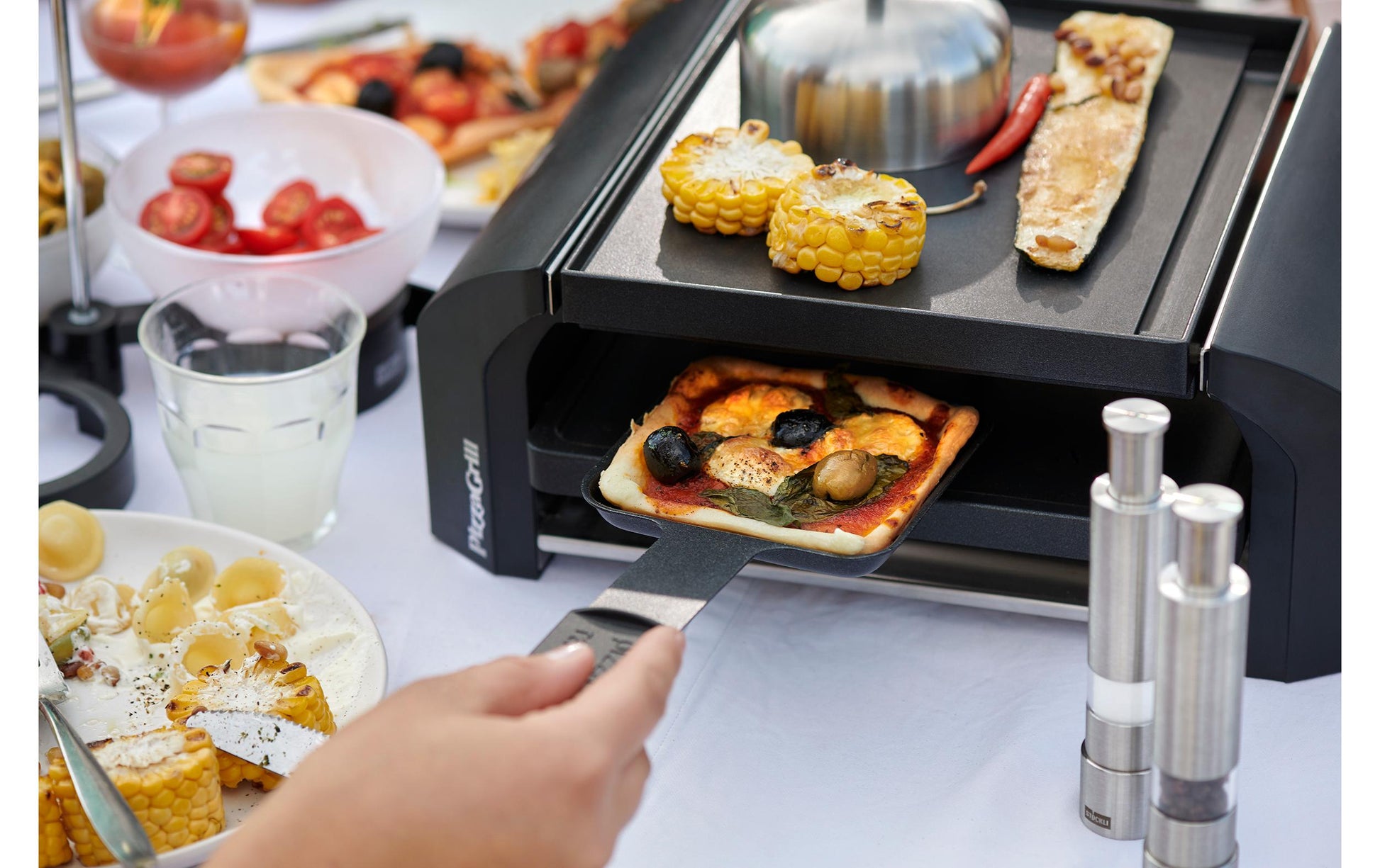 Stöckli Raclette-Grill FourFour – 4 Personen, Aluguss-Grillplatte, 870 W – Anthrazit/Schwarz