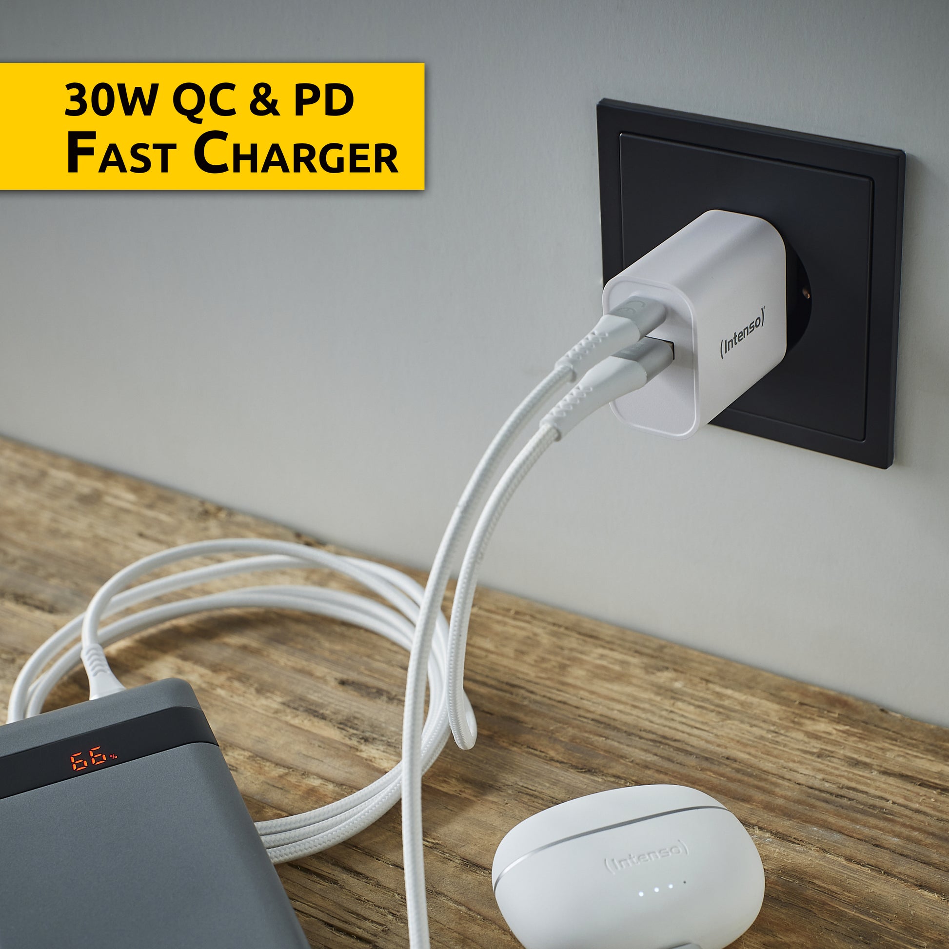 Intenso W30AC USB-Wandladegerät 30 W – USB-C×1, USB-A×1 – PD – EU-Stecker (Typ C) – Weiss