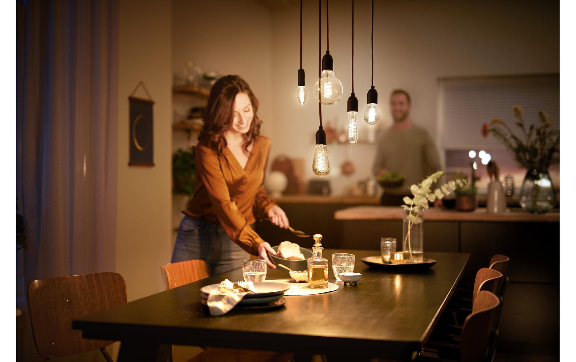 Philips LED-Leuchtmittel E27 A-Form – Warmweiss 1800 K, 470 lm, 7 W – dimmbar – 1 Stk. – Gold, Glas