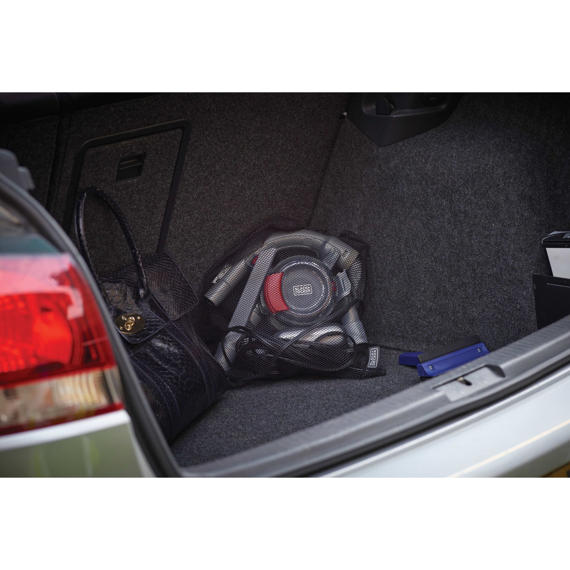 Black & Decker Absauganlage PD1200AV-XJ – 12,5 W, 0,6 l, 2 Aufsätze, Kabel 5,0 m
