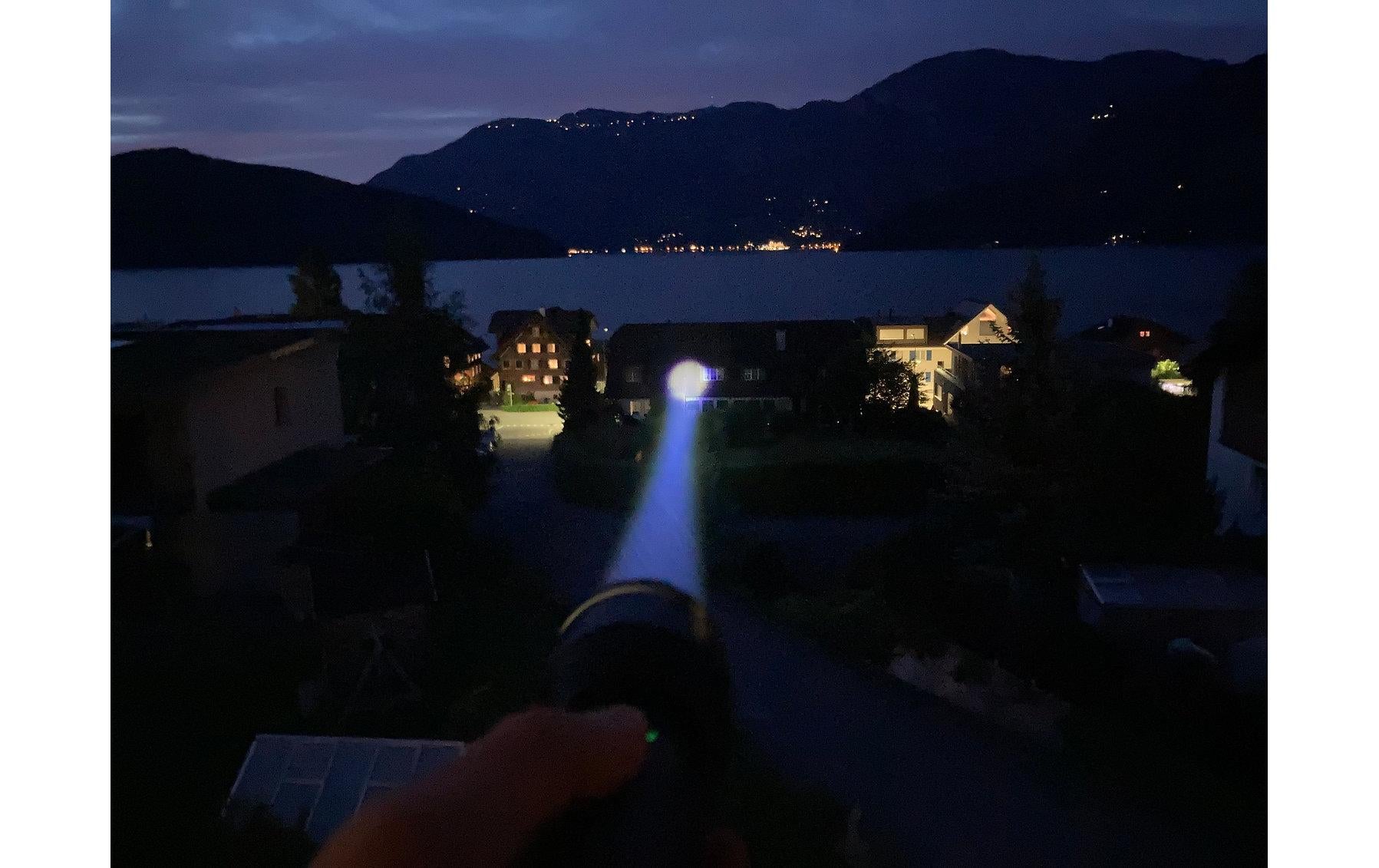 Nordride Taschenlampe Ranger – 1100 lm, 1000 m, IP65, USB-C Akku, 3 Stufen – Schwarz