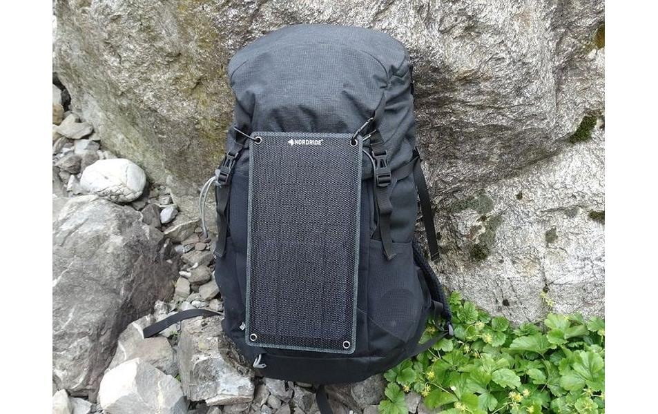 NORDRIDE Pulse Solar-Panel – 7 W, USB-A 5 V/1,2 A, Monokristallin, IP65, 152×32×290 mm, Schwarz