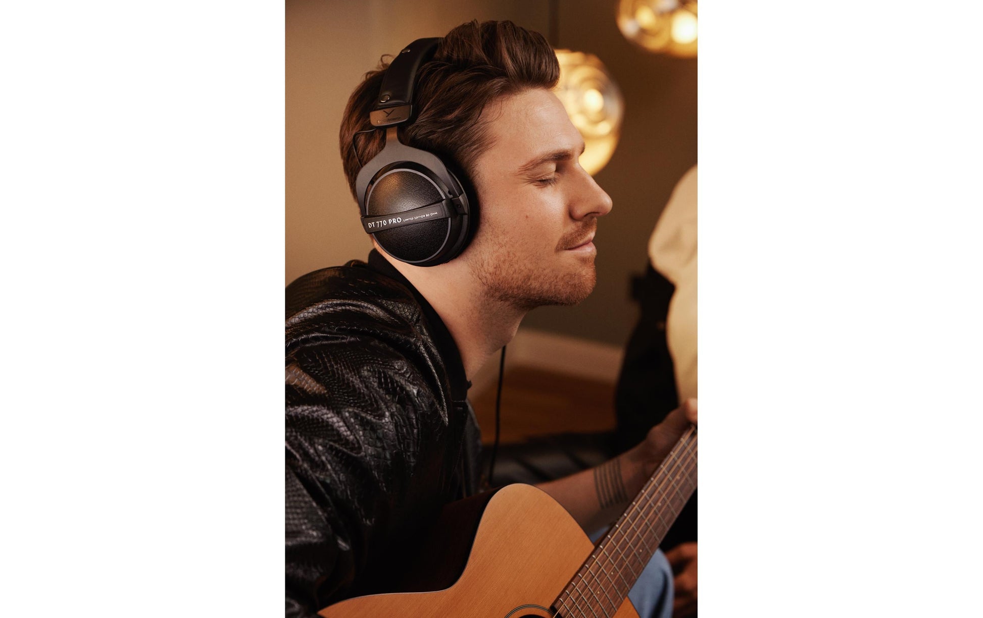 Beyerdynamic DT 770 Pro (80 Ω) – Over-Ear Studiokopfhörer – geschlossen, 3 m – schwarz