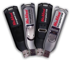 McAfee USB-Stick 16 GB – USB-A 2.0, 25/20 MB/s, Passwortschutz, Dia
