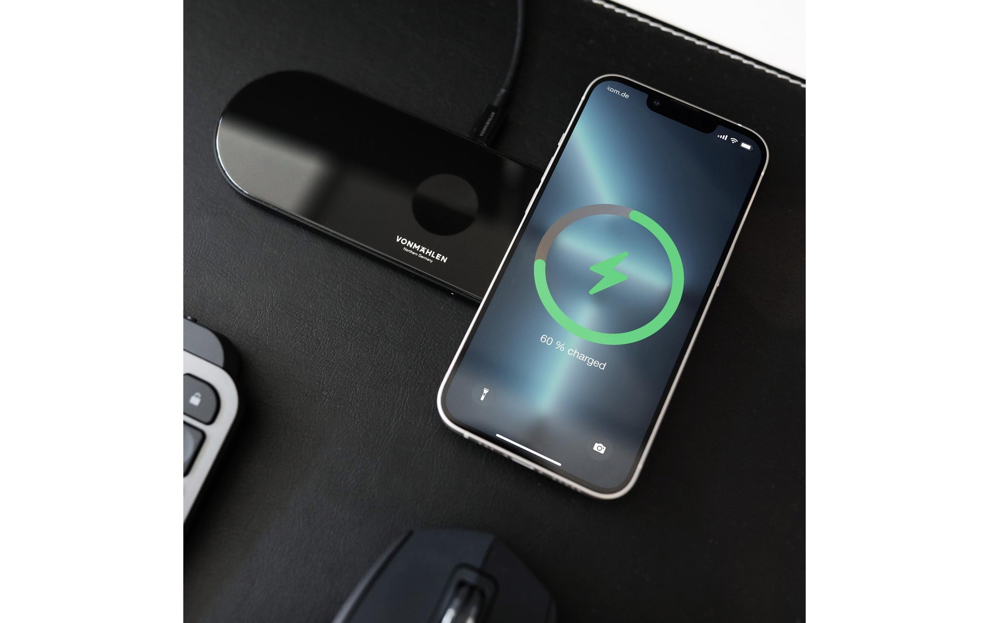 Vonmählen Aura Home Ladegerät – 3× Qi – für Kopfhörer, Smartphone, Smartwatch