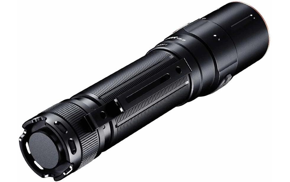 Fenix Taschenlampe E28R V2.0 – 1700 lm, 273 m, IP68, USB, 3400 mAh Akku, 7 Modi – Schwarz