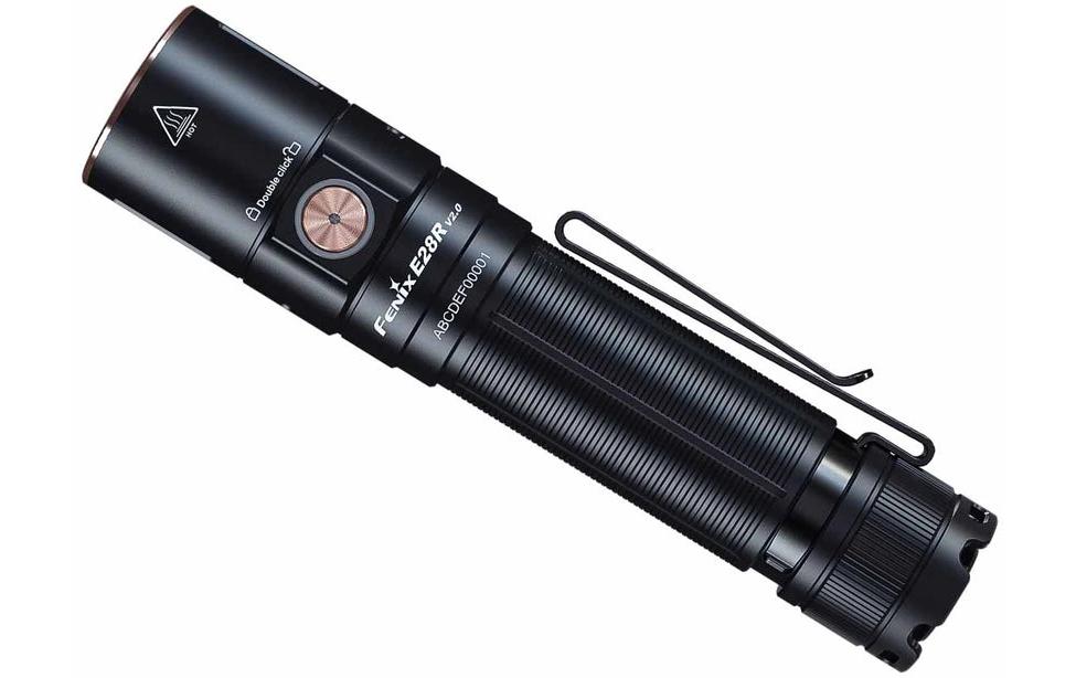 Fenix Taschenlampe E28R V2.0 – 1700 lm, 273 m, IP68, USB, 3400 mAh Akku, 7 Modi – Schwarz