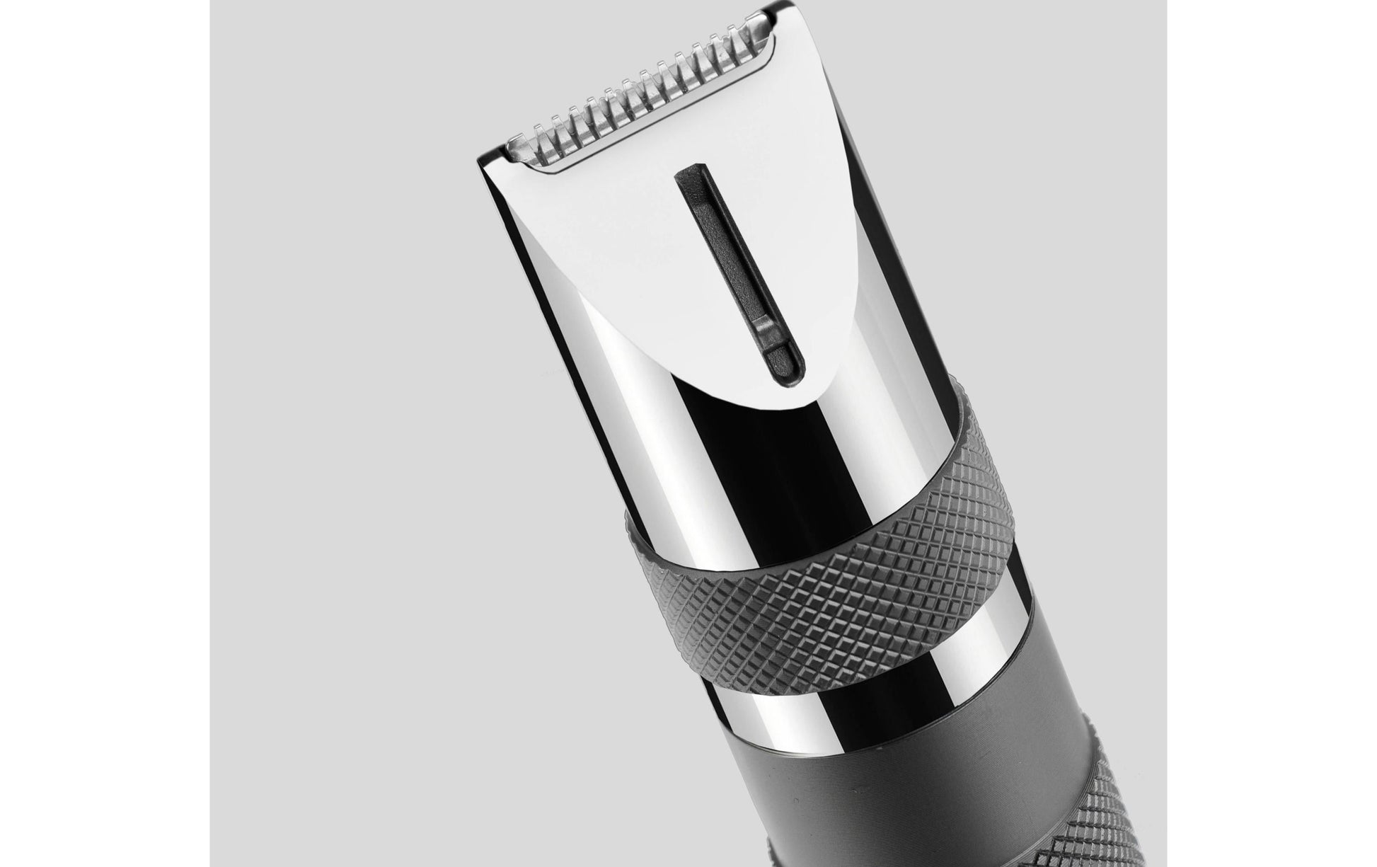 BaByliss Nasenhaarschneider E116E – batteriebetrieben, 2 Kammaufsätze – grau, Edelstahlmesser