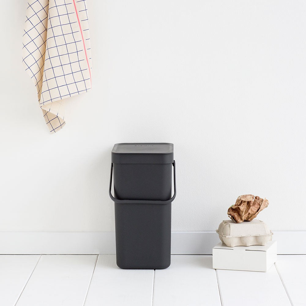 Brabantia Recyclingbox Sort & Go – 12 l – Kunststoff, rechteckig – dunkelgrau