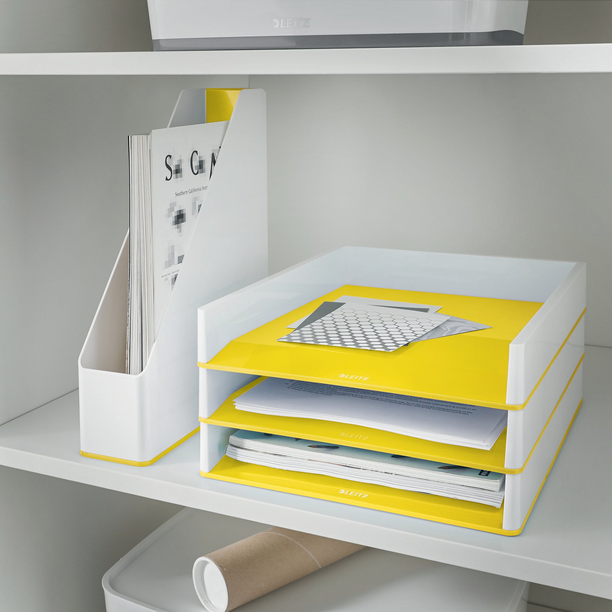 Leitz WOW – Briefkorb für A4/C4, Polystyrol (PS), Weiss/Gelb, Hochglänzend, 267 × 49 × 336 mm