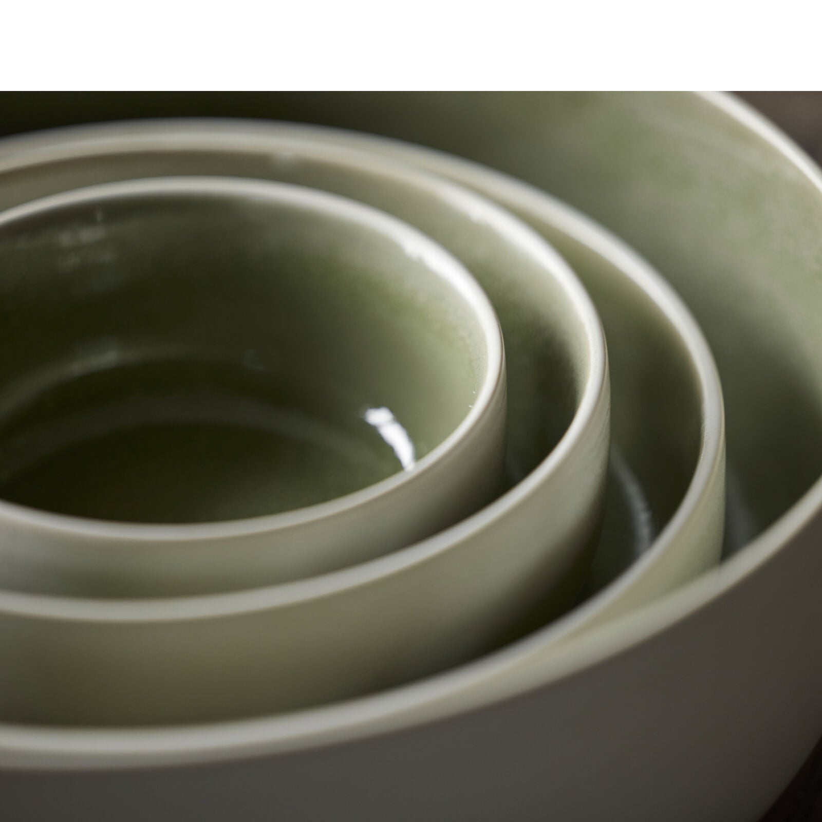 Studio Round Schale – Ø 11 cm, Steingut, Dunkelgrün, spülmaschinenfest, mikrowellengeeignet