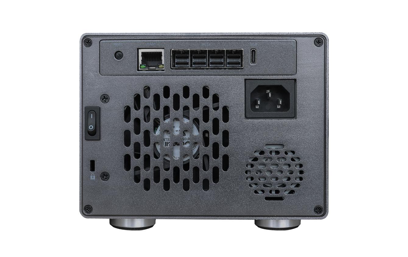 Highpoint SSD6444 – 4-Schacht Gehäuse – U.3 NVMe (SFF-8644), für 2,5" NVMe