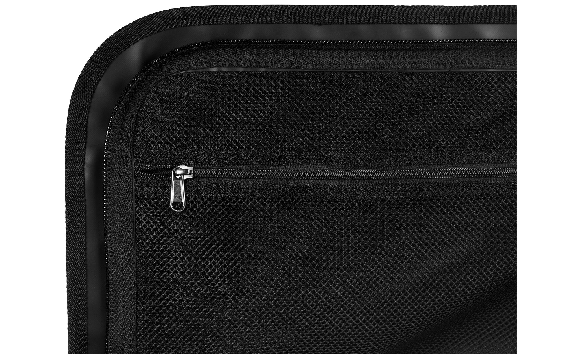 KOOR Sporttasche – 30 l, aus rPET, schwarz, 30,5 × 40 × 50 cm