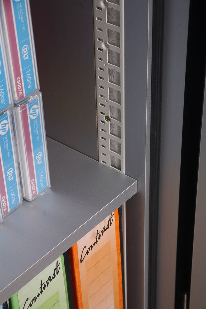 Phoenix Safe Co. Phoenix Tresor DATA COMMANDER DS4622F – Fingerabdruck – 228 l – Feuerschutz 120 min – Weiss