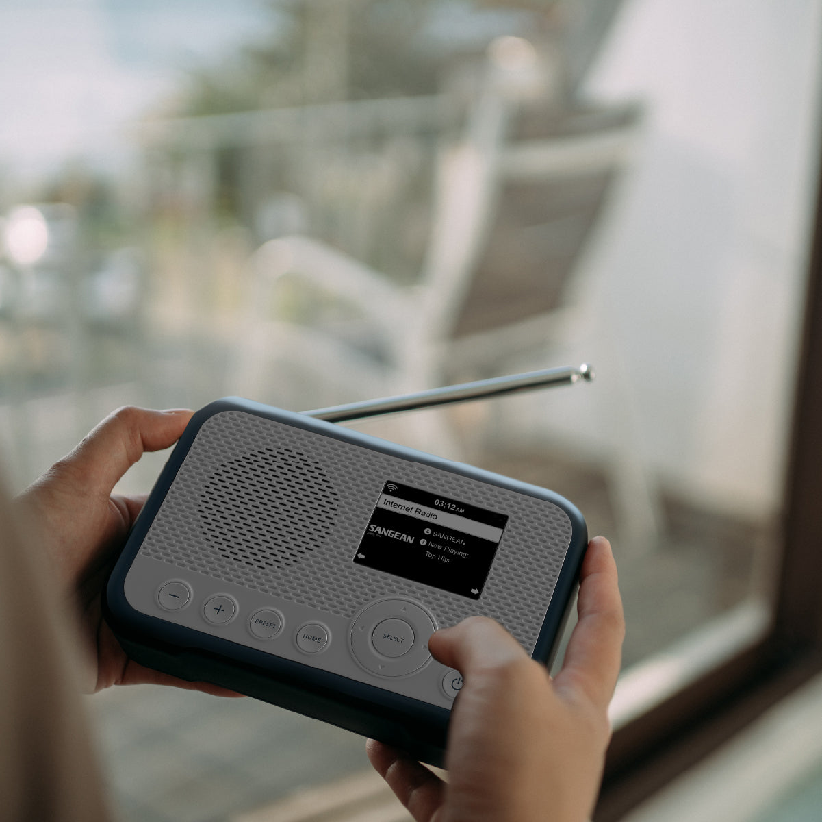 Sangean WFR-39 – Internetradio, DAB+/UKW, WLAN – Blau/Weiss