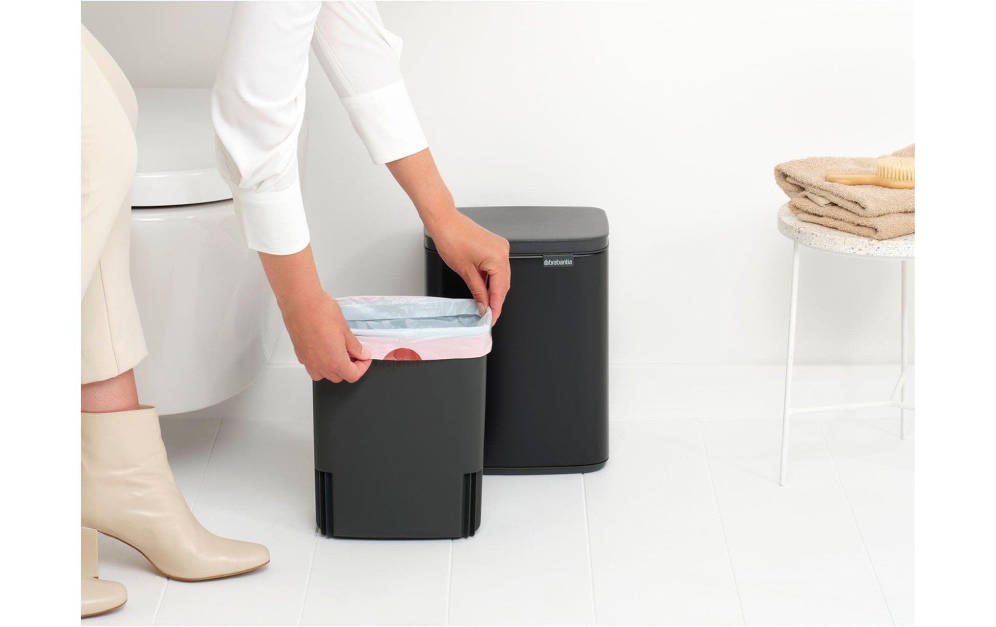 Brabantia Kosmetikeimer Bo – 7 l – Stahl, rechteckig – schwarz matt – Soft-Close, Anti-Rutsch