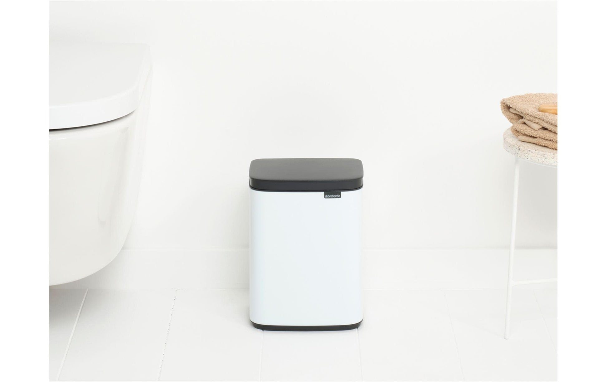 Brabantia Kosmetikeimer Bo – 4 l – Stahl, Rechteckig – Weiss – Soft-Close, Anti-Rutsch