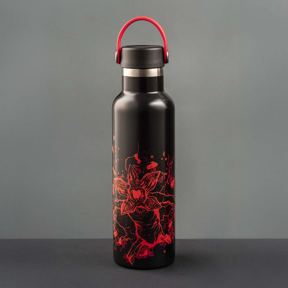 Bialetti Stranger Things Isolierflasche 600 ml – Doppelwandig, Edelstahl, Schraubdeckel, Rot