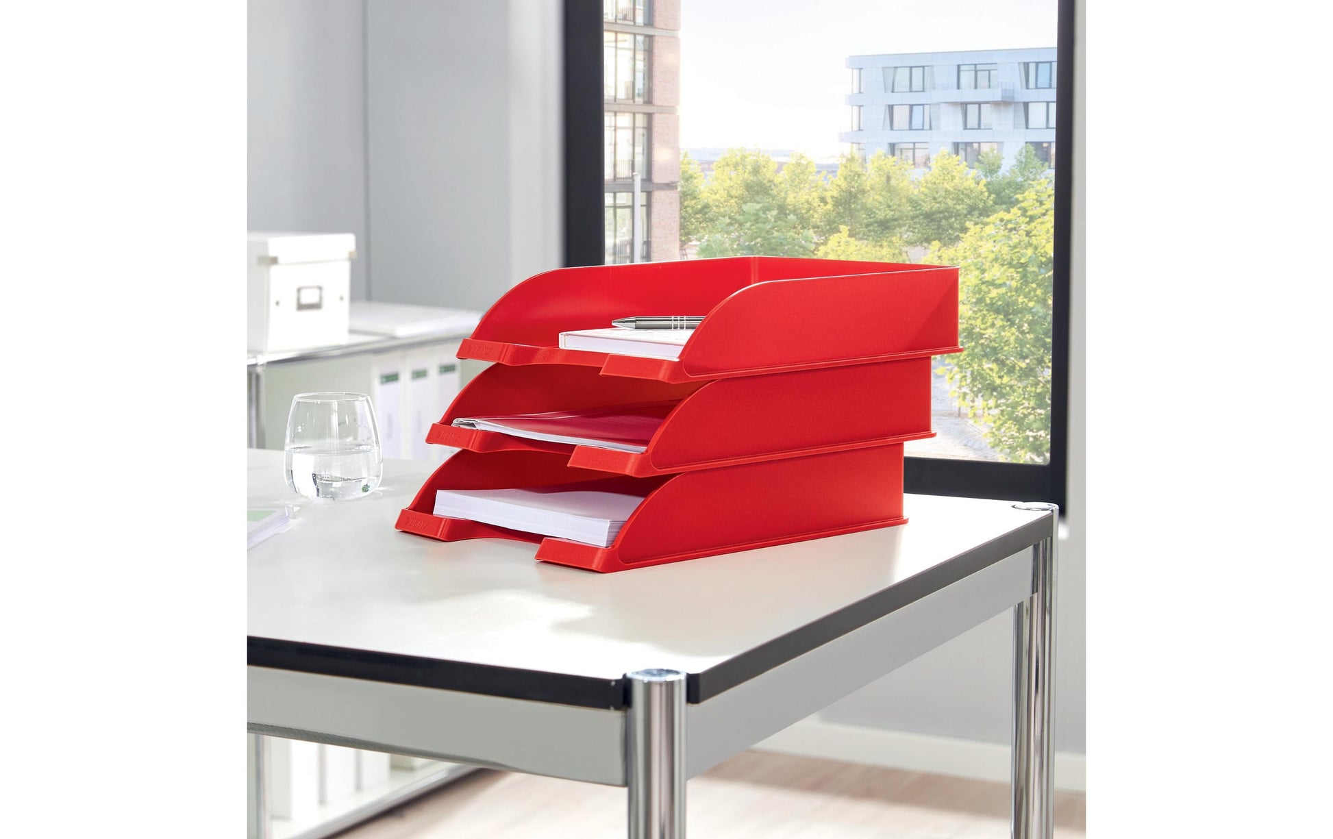 Leitz WOW – Briefkorb für A4, Polystyrol (PS), Rot, Hochglänzend, 255 × 357 × 70 mm