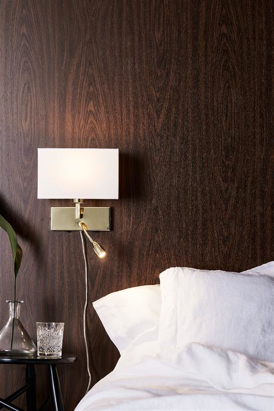 Markslöjd Wandleuchte Savoy – 25 × 20 cm, 485 lm, 60 W, Messing/Weiss, LED-Leselicht 3 W, Schalter