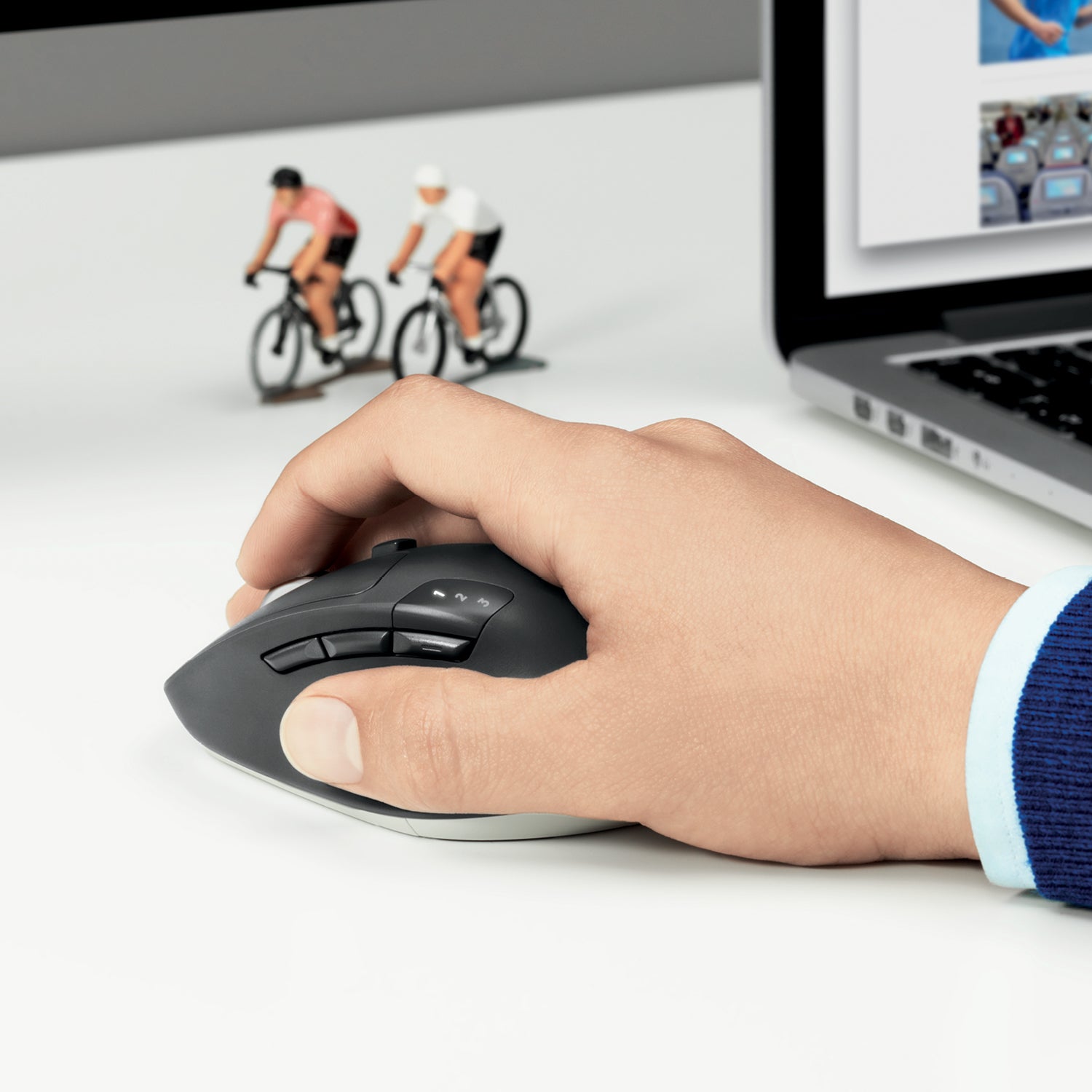 Logitech M720 Triathlon Maus – kabellos, Bluetooth + 2,4 GHz