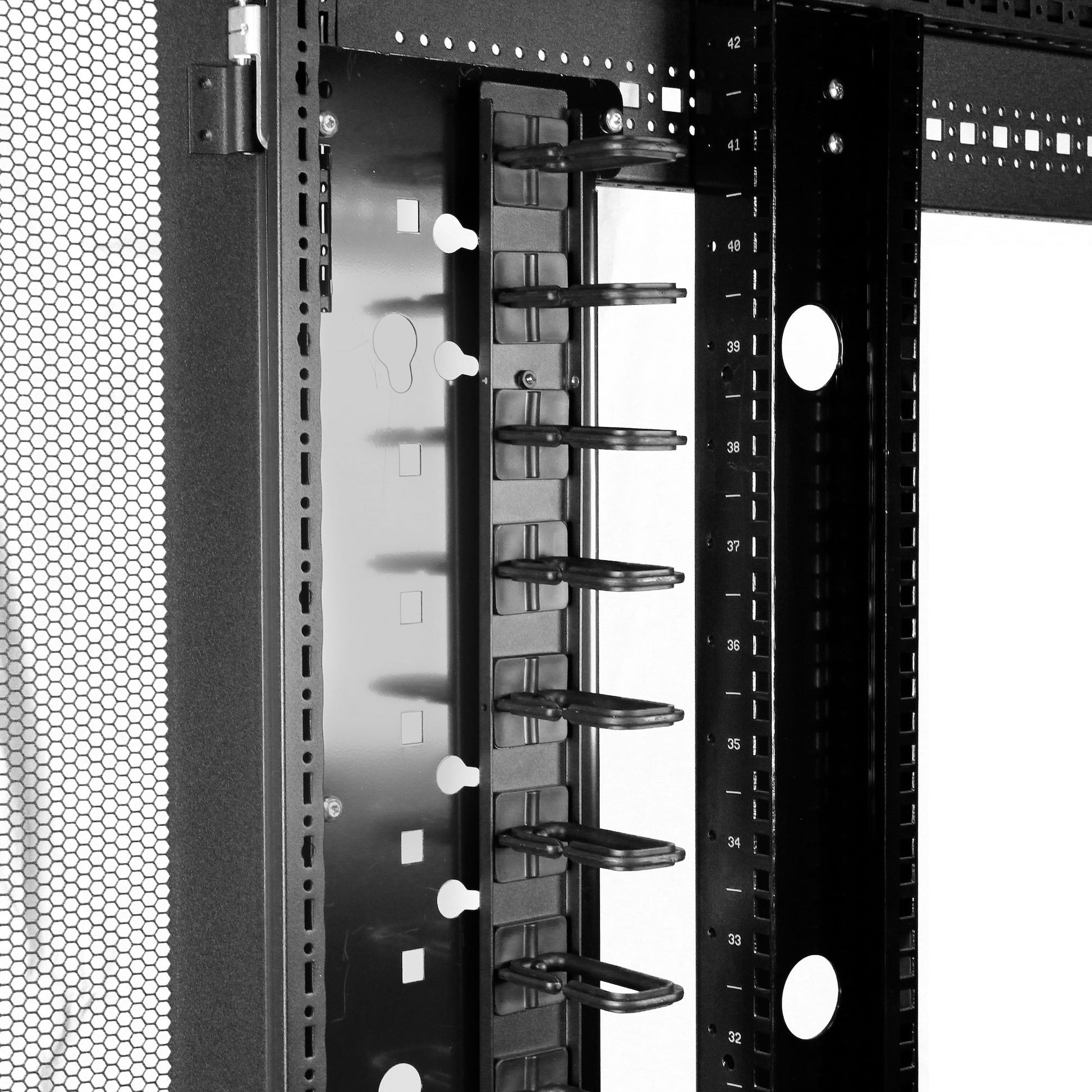 StarTech.com Kabelmanagement-Panel 0U – vertikal, mit D-Haken, schwarz, Stahl, B 863,6 × H 87 × T 50 mm