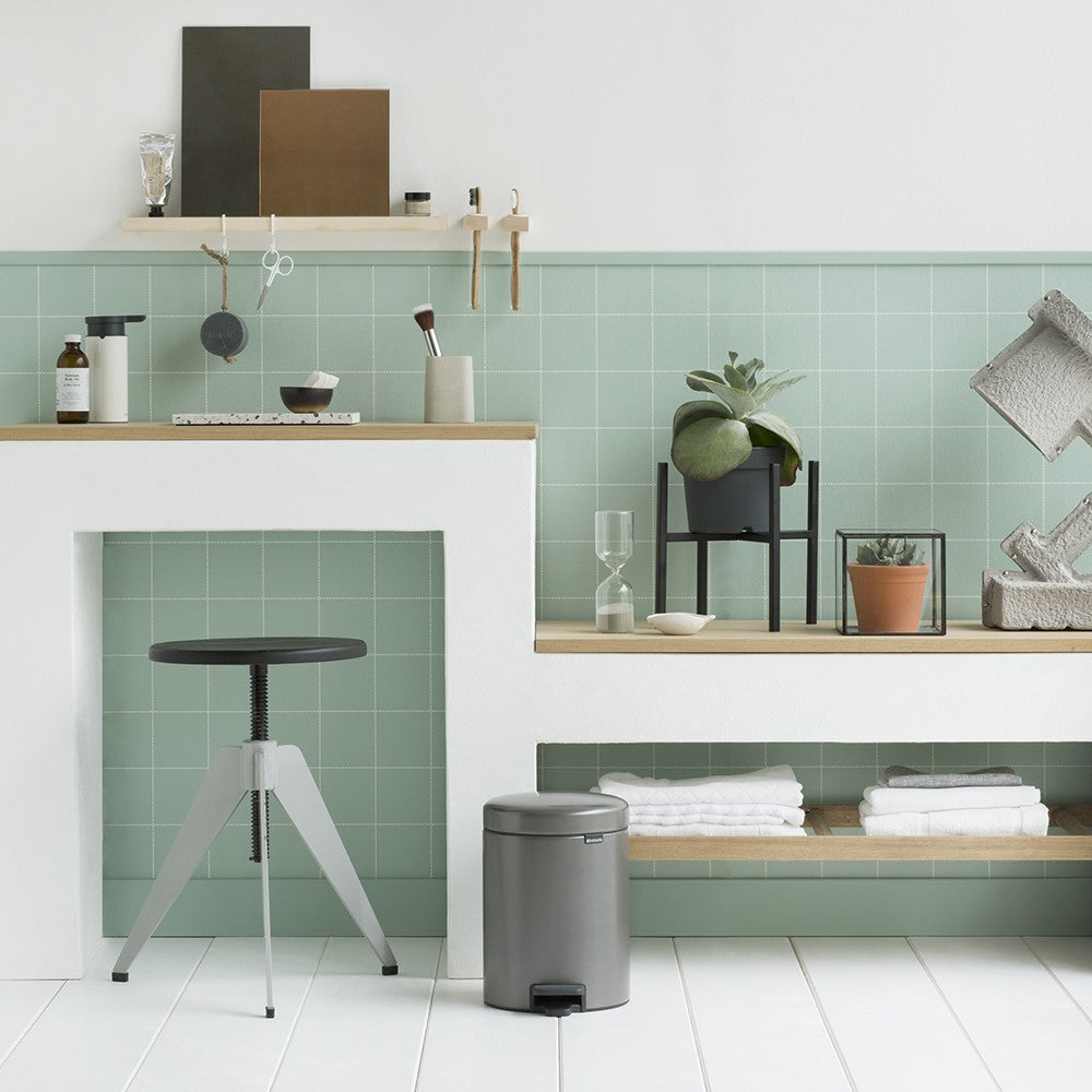 Brabantia NewIcon Treteimer – 5 l – Edelstahl, rund – Soft-Close, Anti-Rutsch-Basis