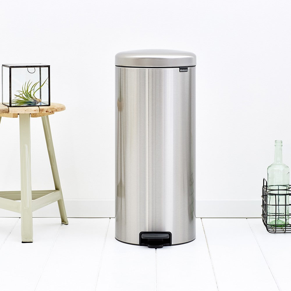 Brabantia NewIcon Treteimer – 30 l – Edelstahl, rund – Soft-Close, Anti-Rutsch-Basis