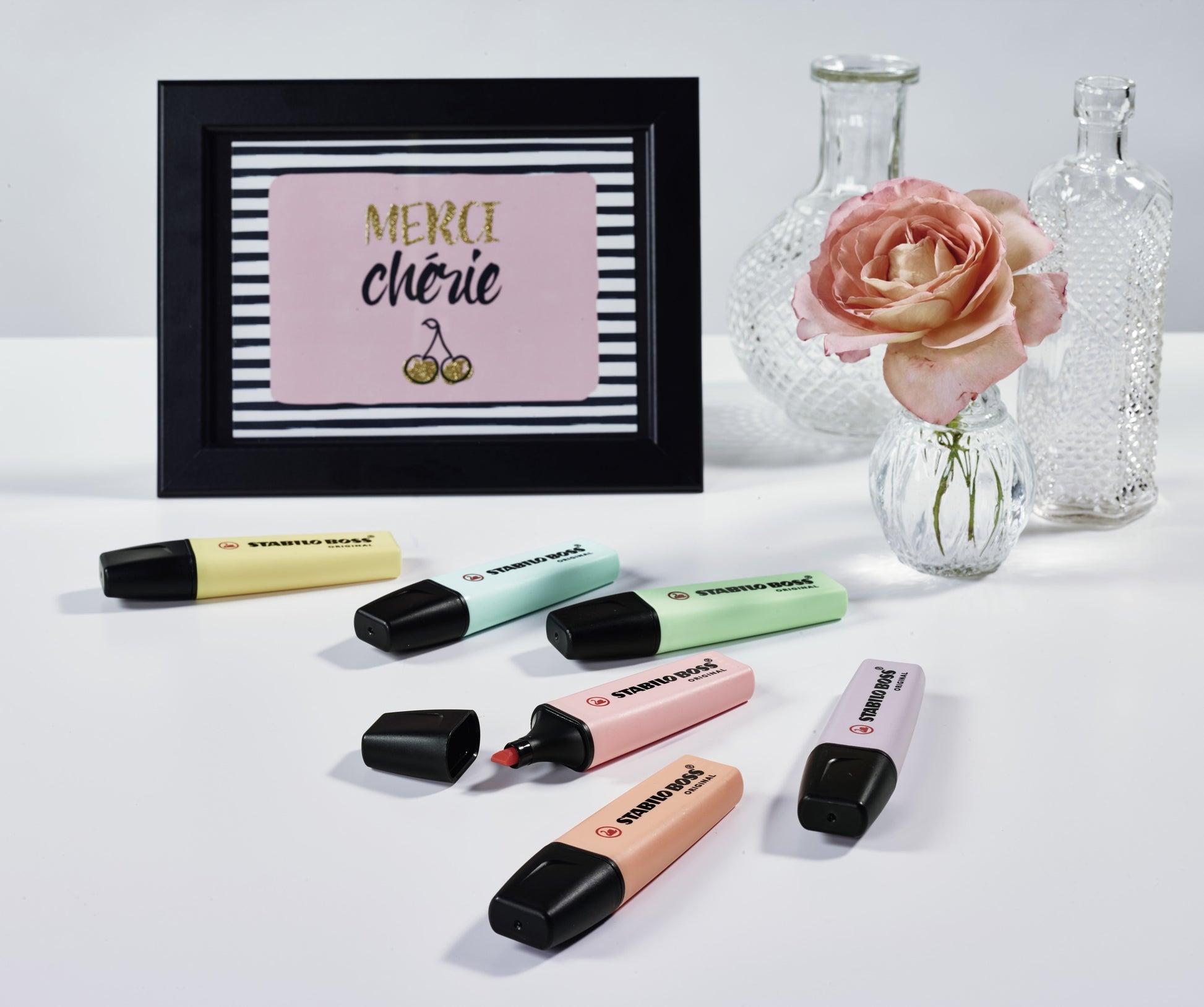 STABILO BOSS Original Textmarker Desktop Set 15 Farben Pastell – Keilspitze, 2–5 mm
