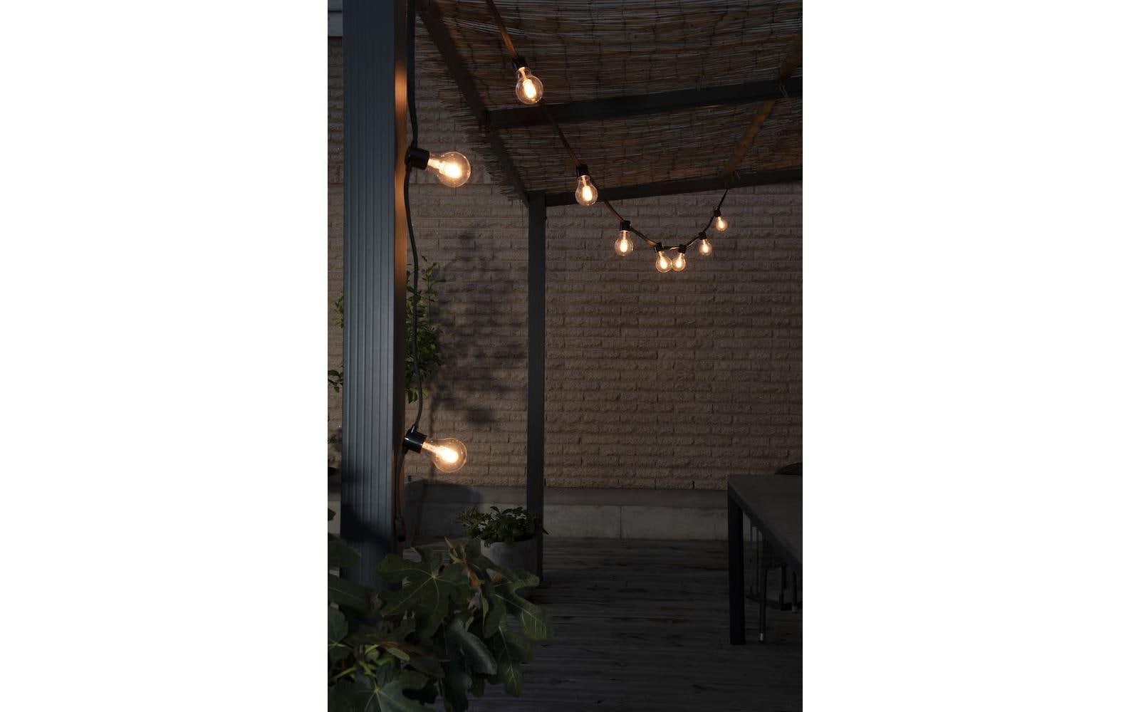 Konstsmide Solar-Lichterkette – 1800 K – IP44 – Timer 4–8 h, dimmbar, Fernbedienung – Schwarz, Kunststoff