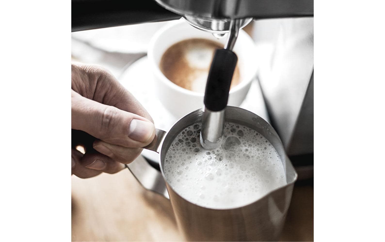 Gastroback Design Espresso Pro Espressomaschine (Siebträger) – 15 bar, 1,5 l, Milchschaumdüse, Edelstahl