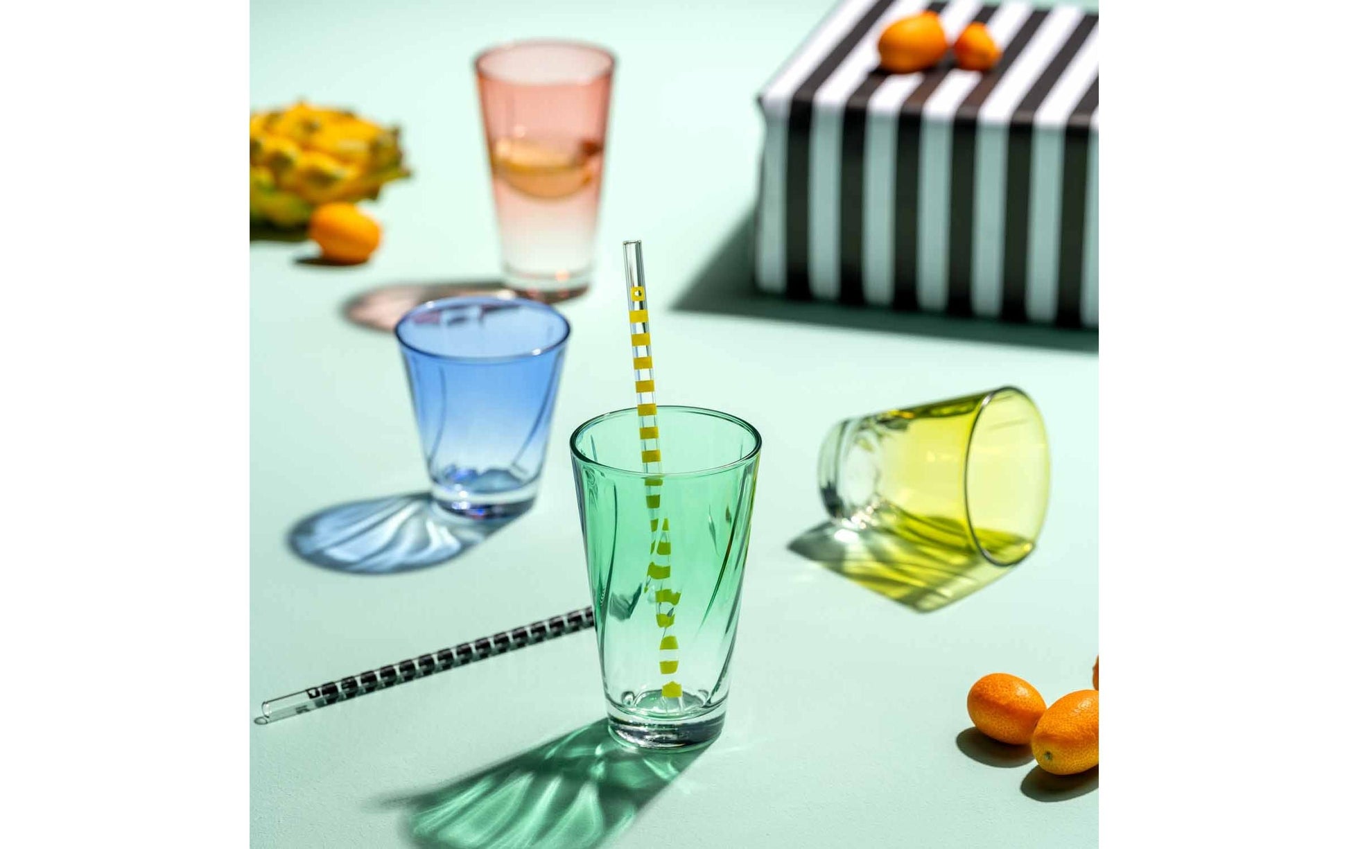 LEONARDO Twist Trinkglas – 0,30 l, Kalk-Natron-Glas, Türkis, spülmaschinenfest, 4 Stück