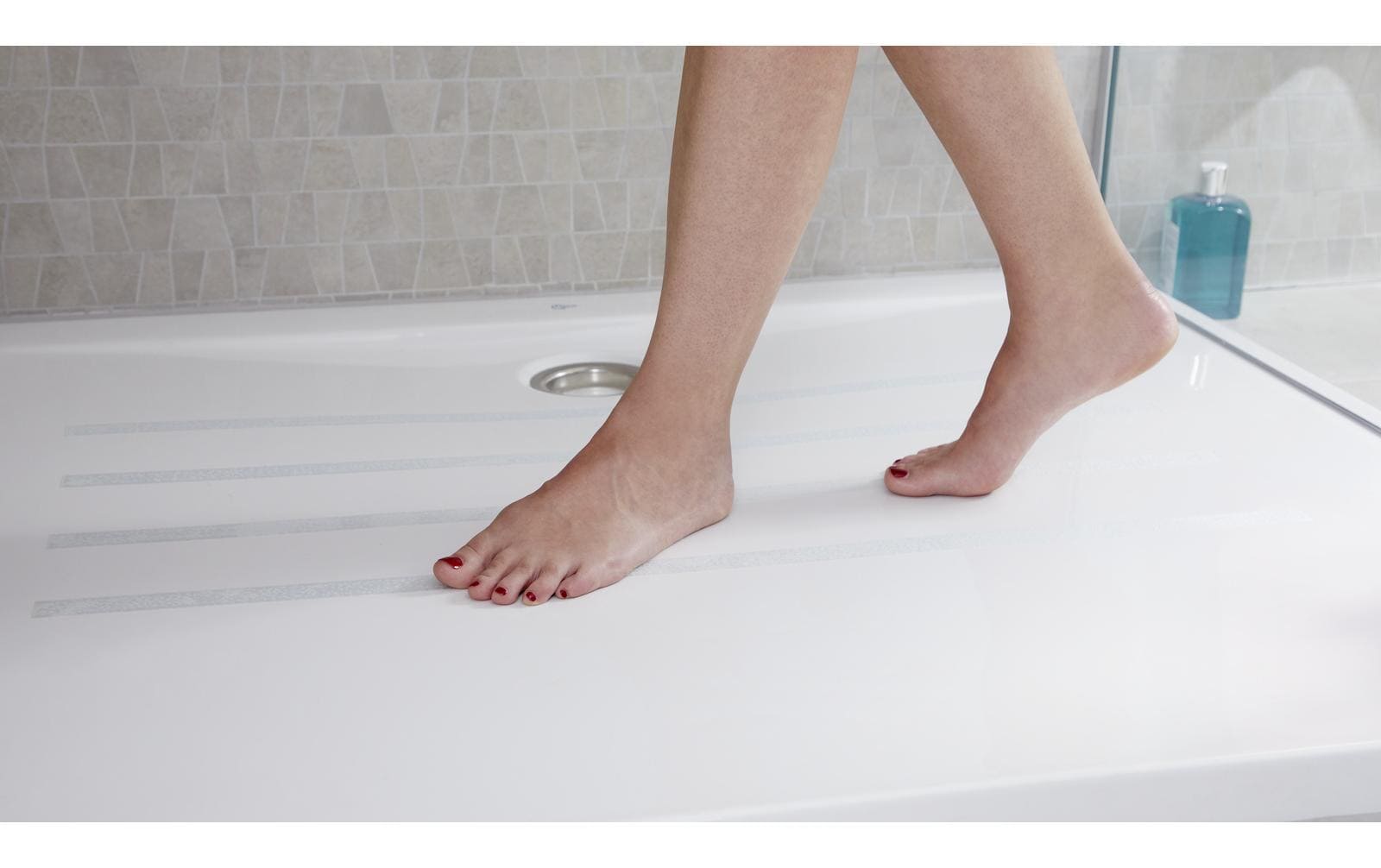 TESA Antirutsch-Badestreifen – 2,5×500 cm, PVC, Transparent