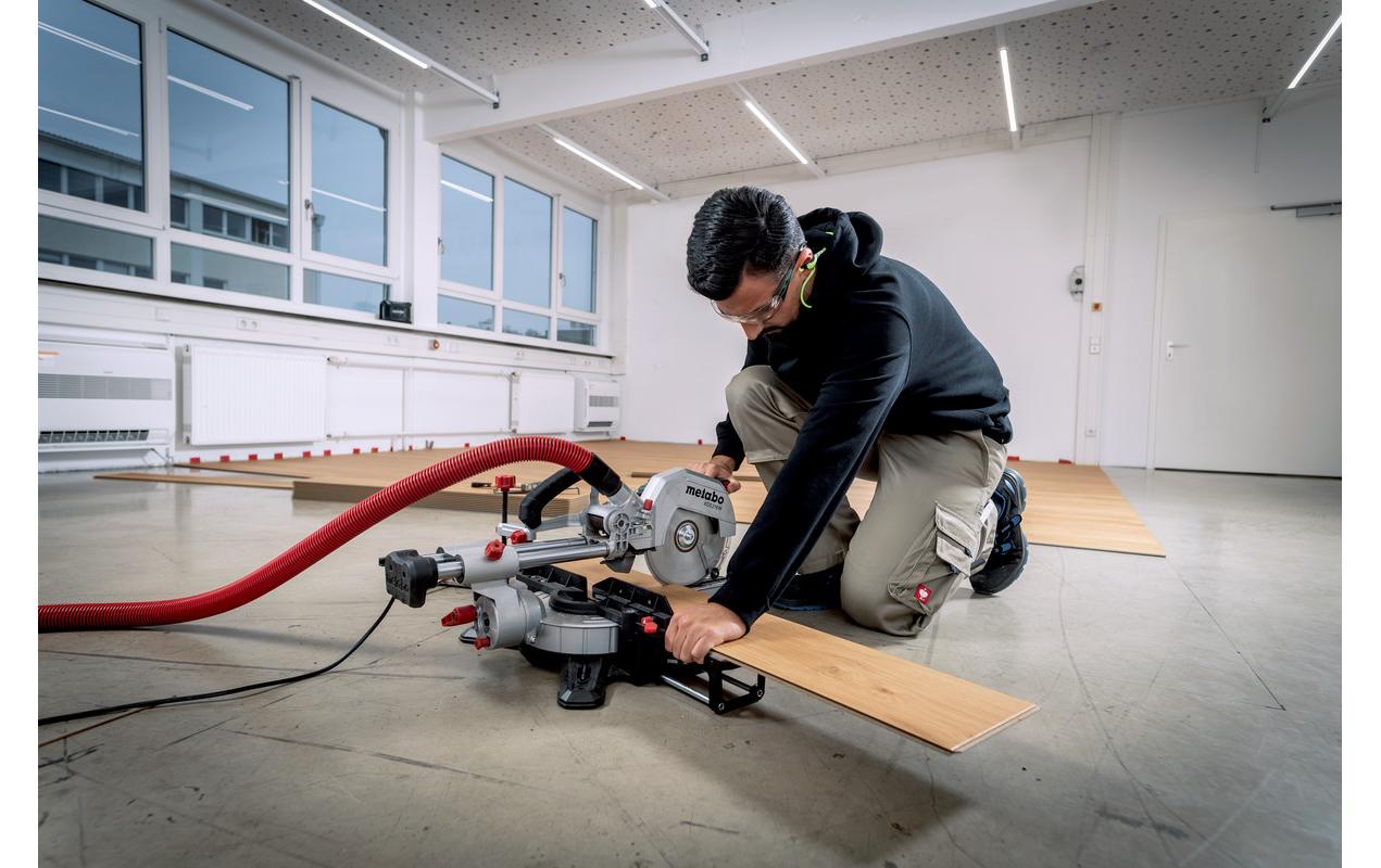 Metabo Kappsäge KGS 216 M – 1 500 W – Sägeblatt-Ø 216 mm – inkl. Sägeblatt & Staubbeutel
