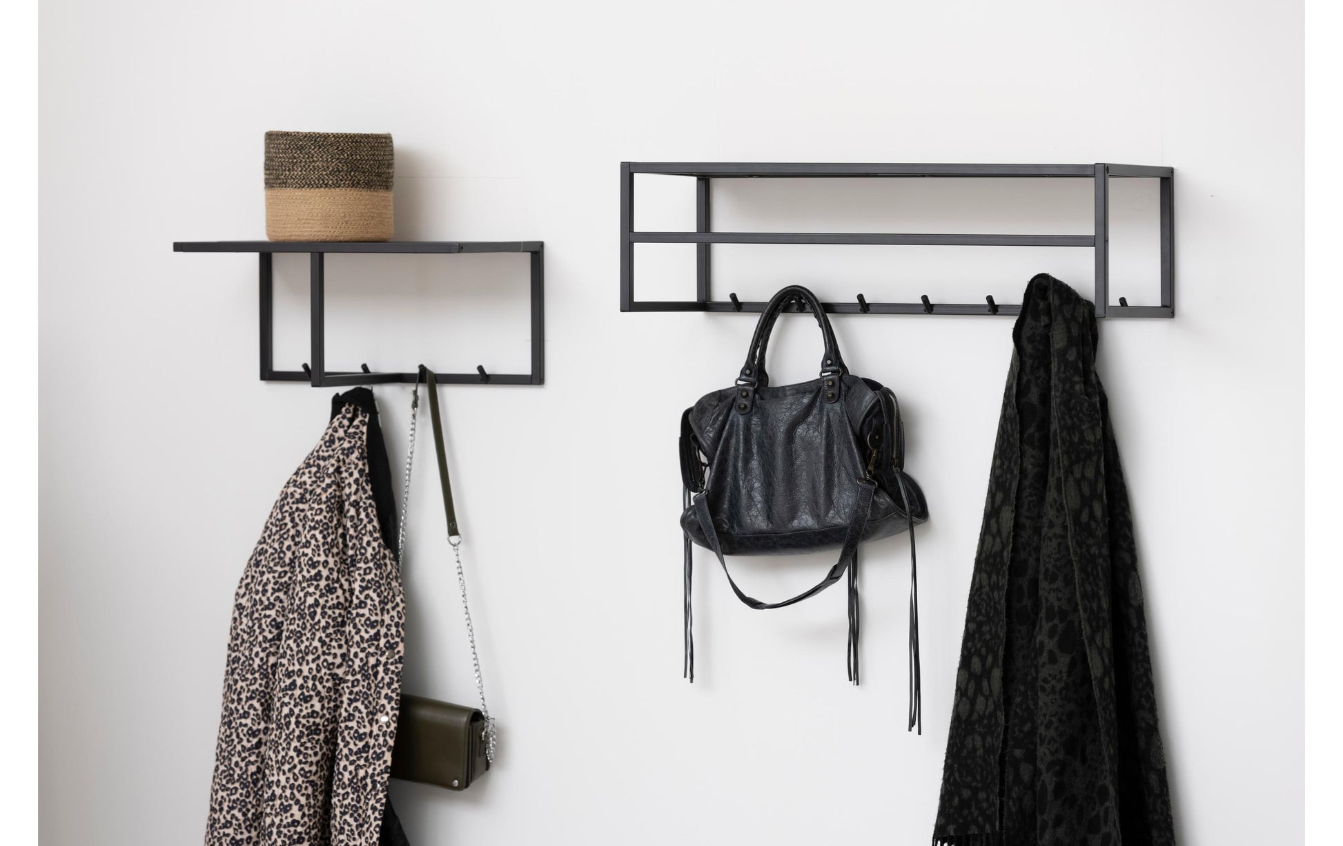 Actona Seaford Wandgarderobe 7 Haken – Stahl/MDF – Schwarz – 770 × 220 × 280 mm