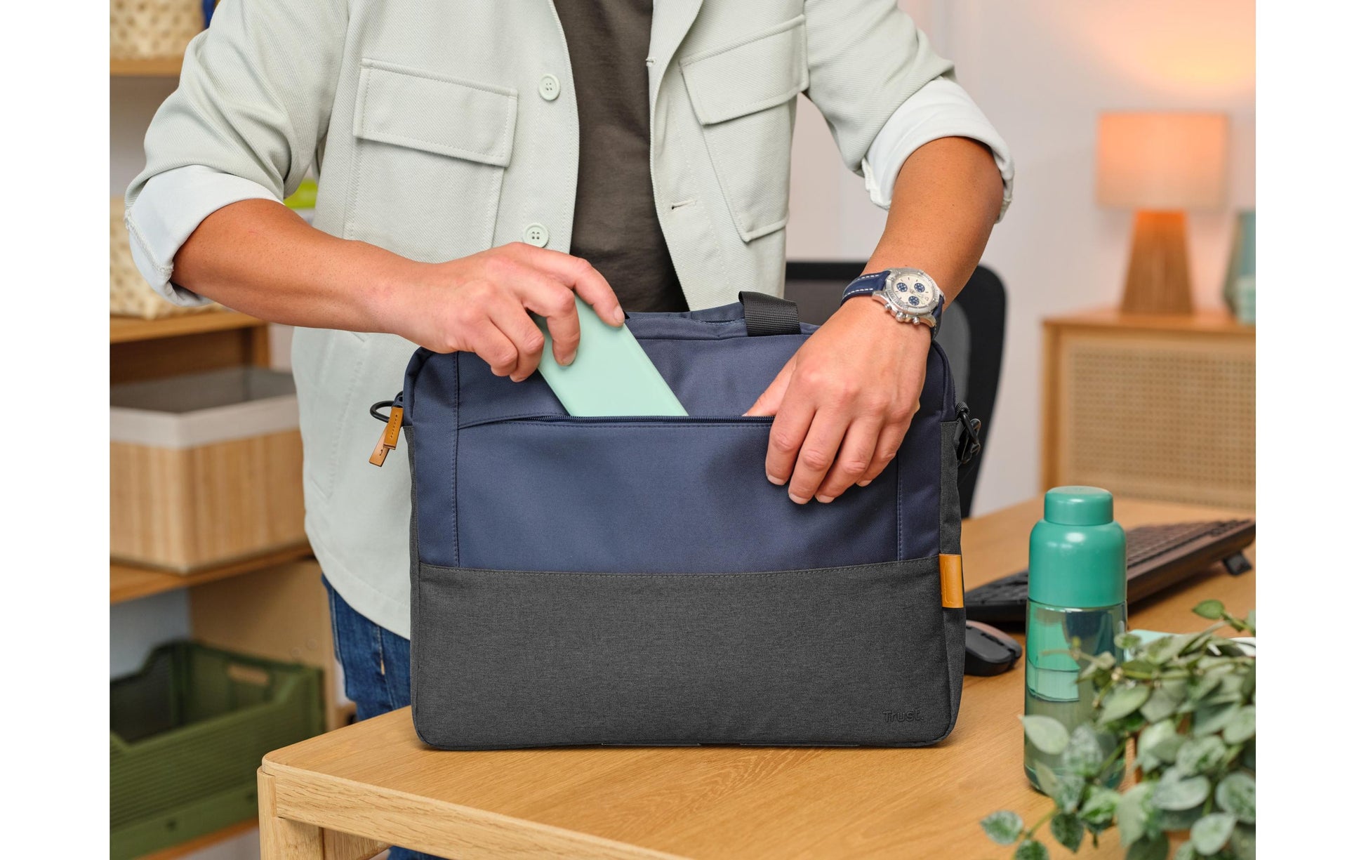 Trust Notebook-Tasche für Notebooks bis 16" – schockresistent, wasserdicht – Blau