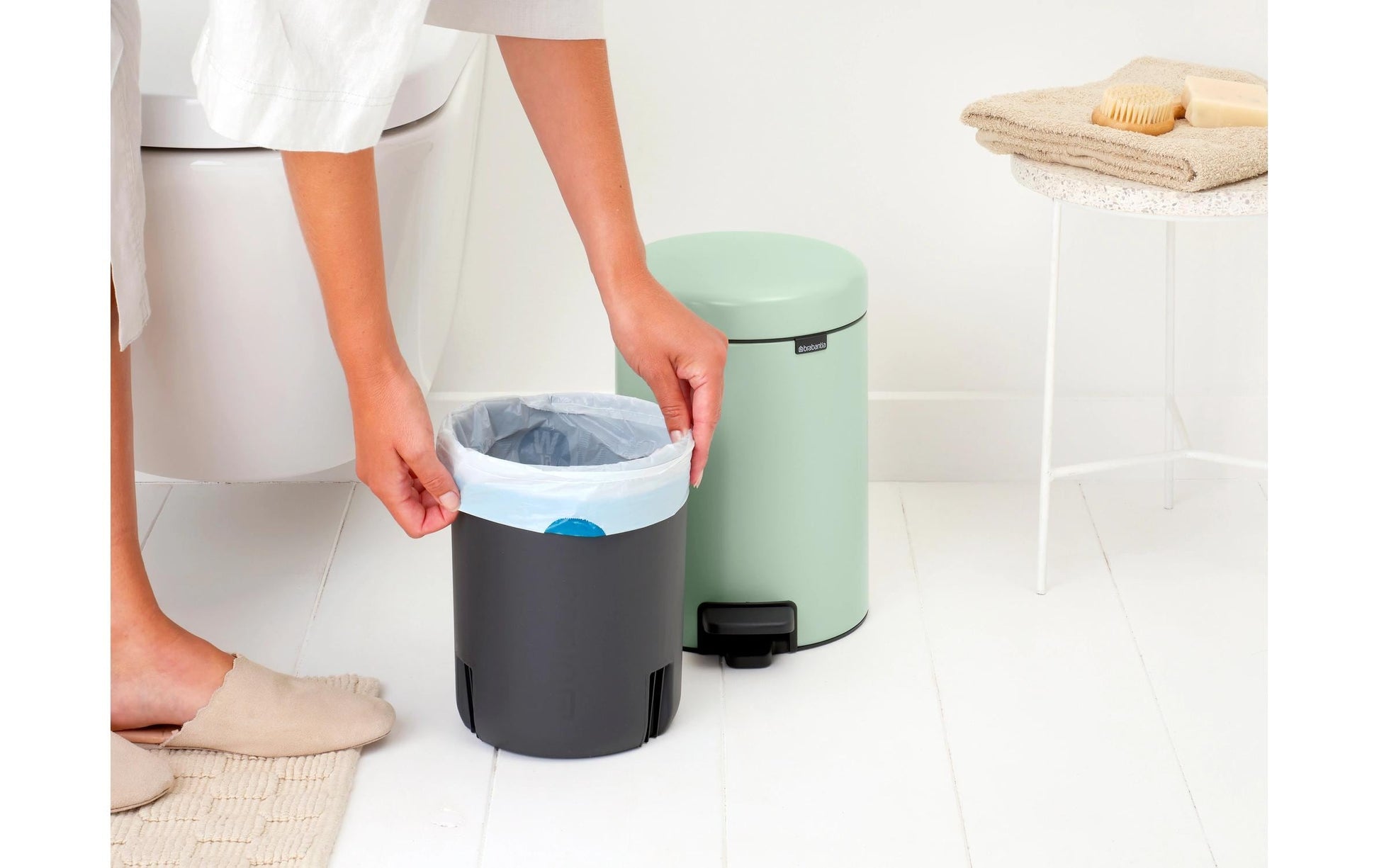 Brabantia NewIcon Treteimer – 5 l – Stahl, rund – Hellgrün – Soft-Close, mit Innenkübel