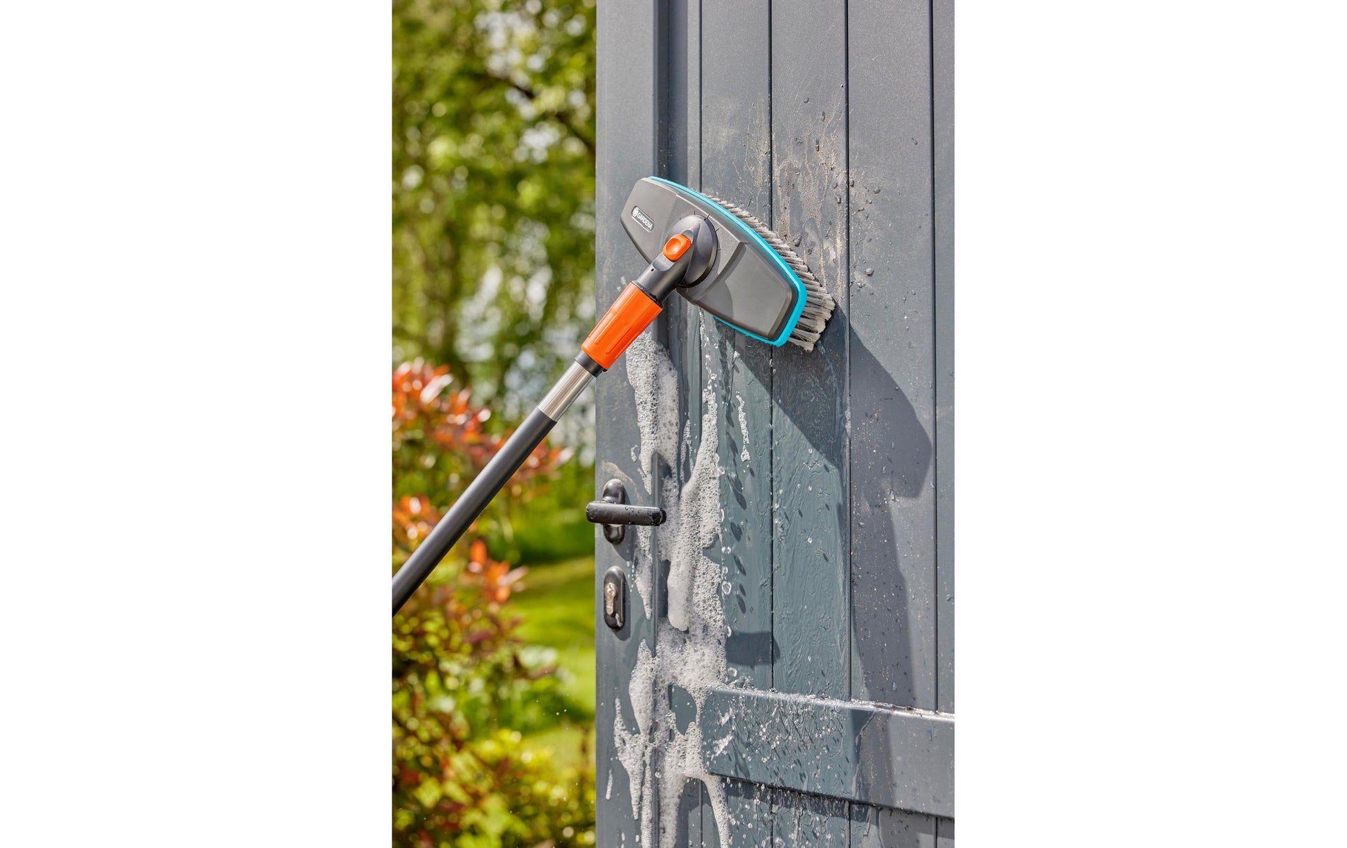 Gardena Besen Cleansystem Wasch-Set – 27 cm Wischbreite, Teleskopstiel 101 cm, Kunststoff, Grün/Grau/Orange