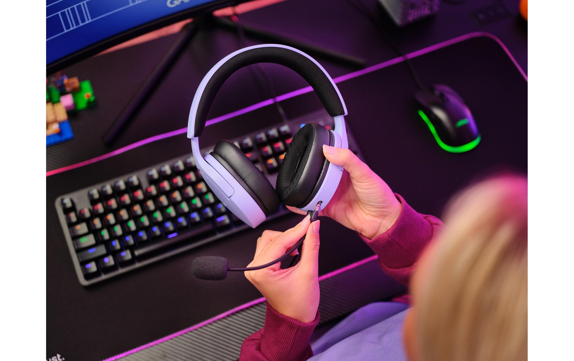 Trust GXT489 FAYZO Gaming-Headset – On-Ear, Stereo, Kabelgebunden, 3,5 mm Klinke, Violett