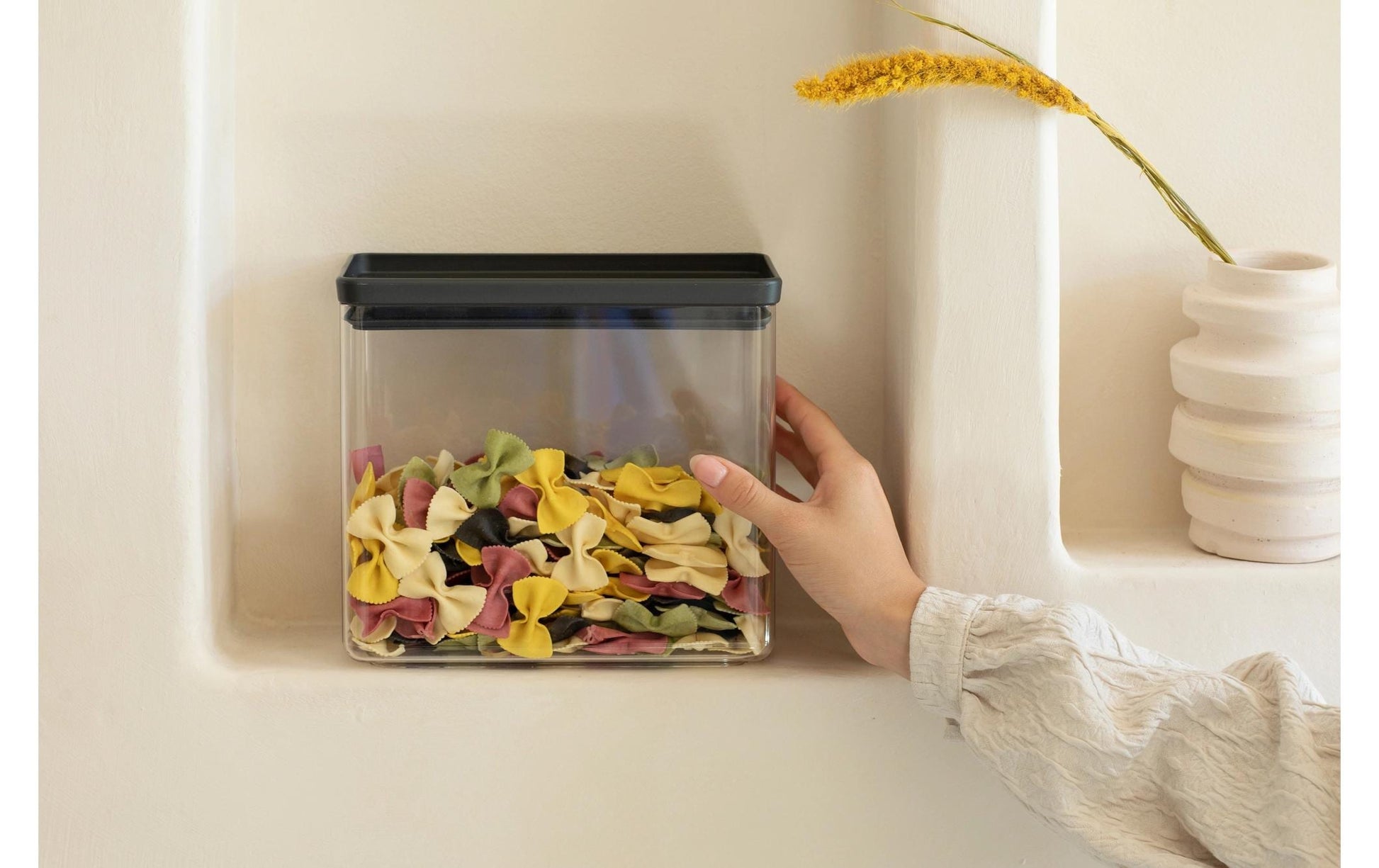 Brabantia Vorratsdose 3,5 L, 22,1 × 11,1 × 20,1 cm, Kunststoff, Dunkelgrau