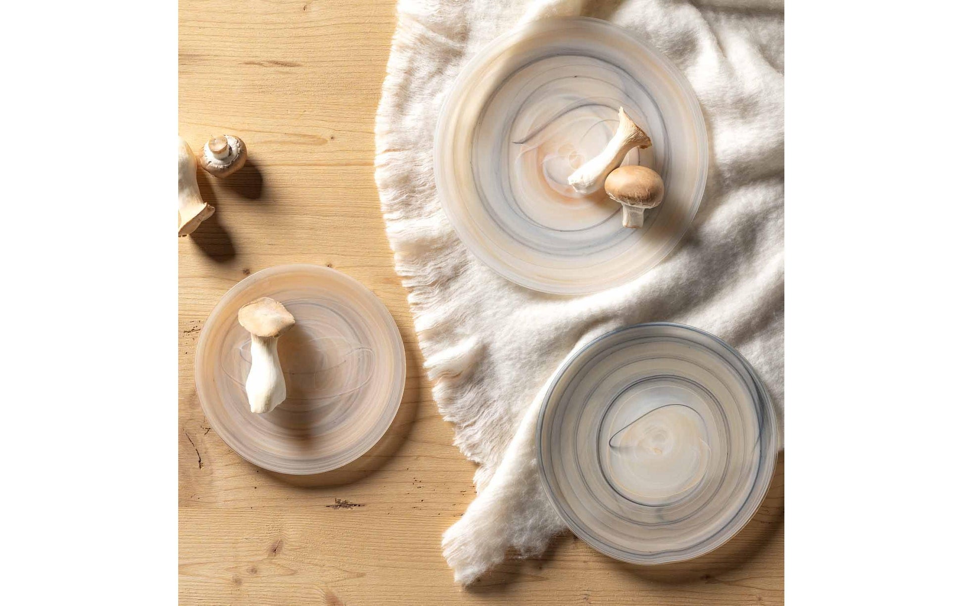 LEONARDO Teller – Ø 18 cm, Glas, beige, 4 Stück