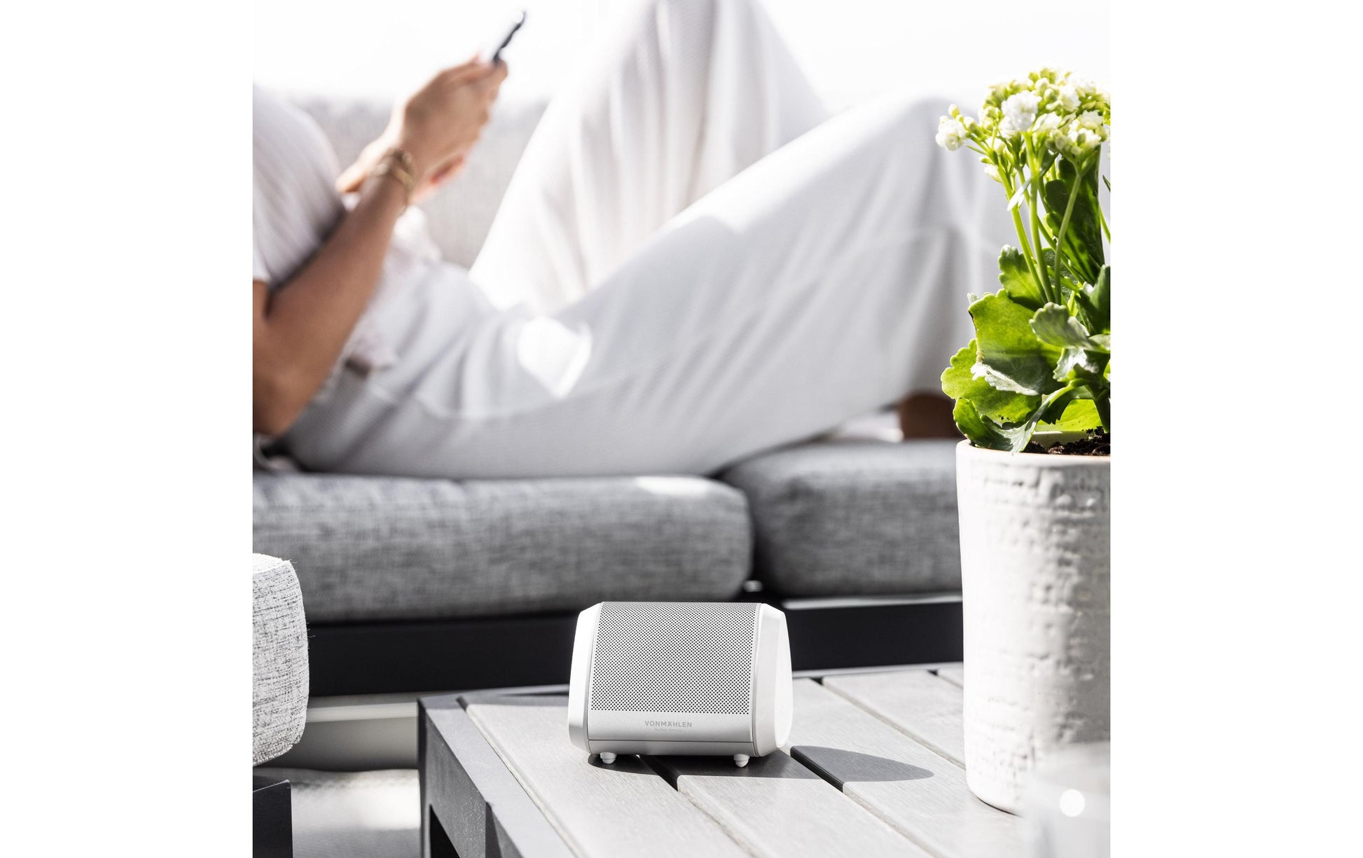 Vonmählen Air Beats Mini – Bluetooth-Lautsprecher – IPX6, 13 h Akku, Bluetooth 5.0, Mikrofon, Weiss