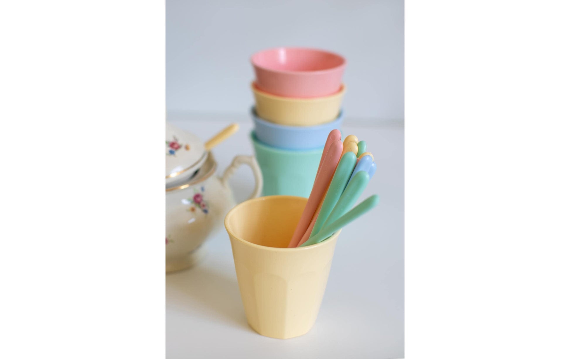 Koziol Becher Nora S – 150 ml, Ø 7,9 cm, Kunststoff (biozirkulär), Gelb, spülmaschinenfest, bruchfest