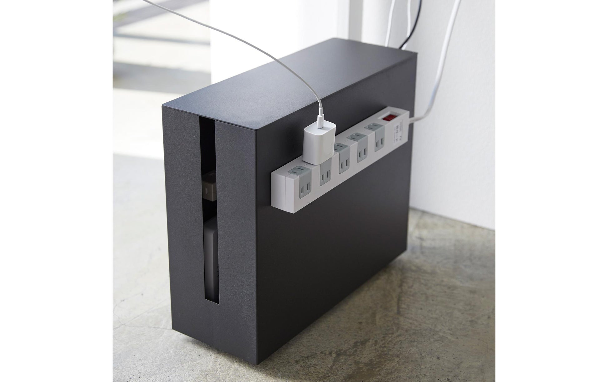 Yamazaki Kabelbox TOWER – 400 mm × 0,15 m, Metall, Schwarz, mit Rollen